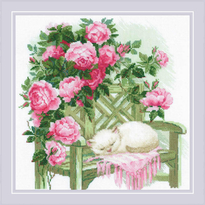 Cross stitch kit Sweet Dreams - RIOLIS